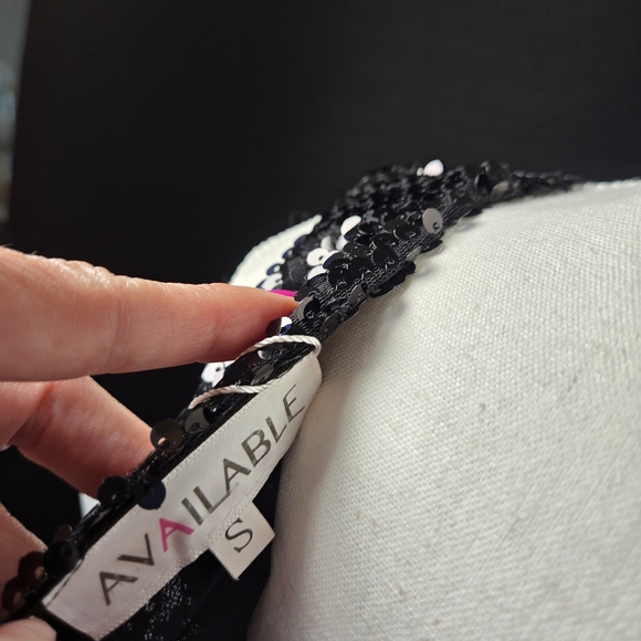 Stunning Black Sequin V Neck and Slight V-back Opening Back Of Neckline. - Picture 5 of 5